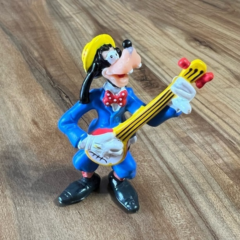 VINTAGE Disney's Goofy Banjo Picking,‎ w/Straw Hat 2.5" Applause PVC Figure